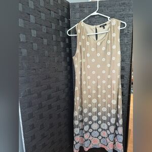 Elegant Beige Sleeveless Dress